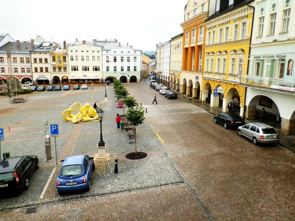 Gl Hotel Трутнов Экстерьер фото