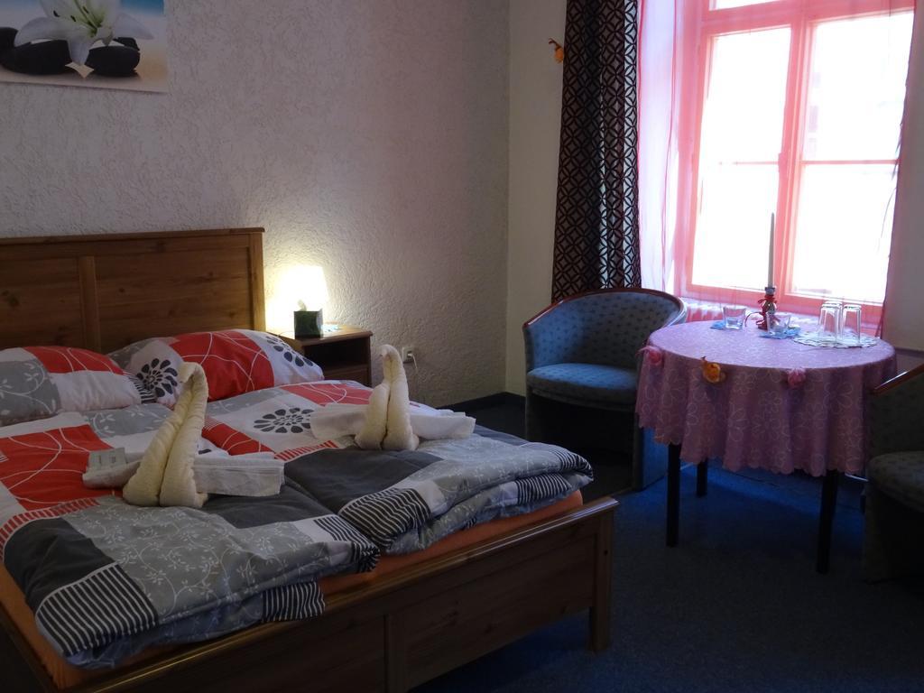 Gl Hotel Трутнов Экстерьер фото