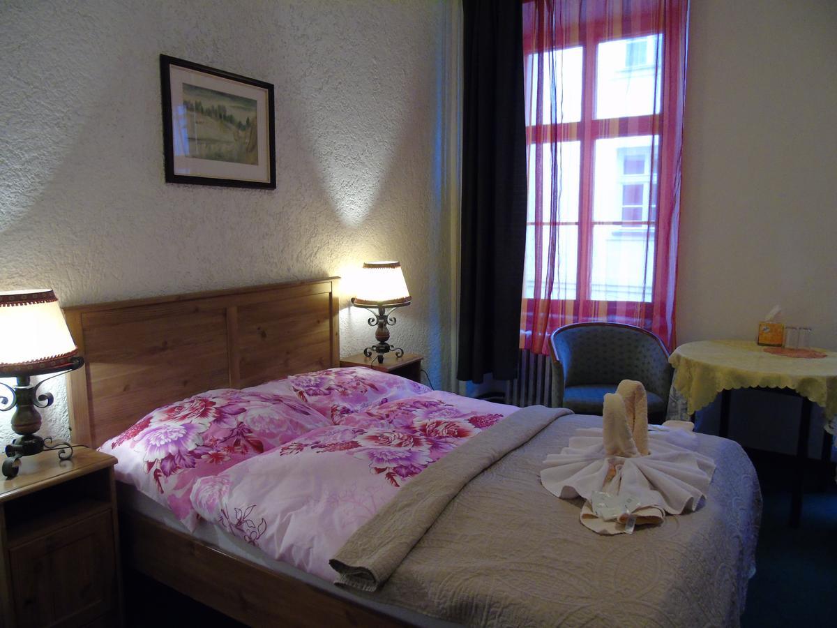 Gl Hotel Трутнов Экстерьер фото