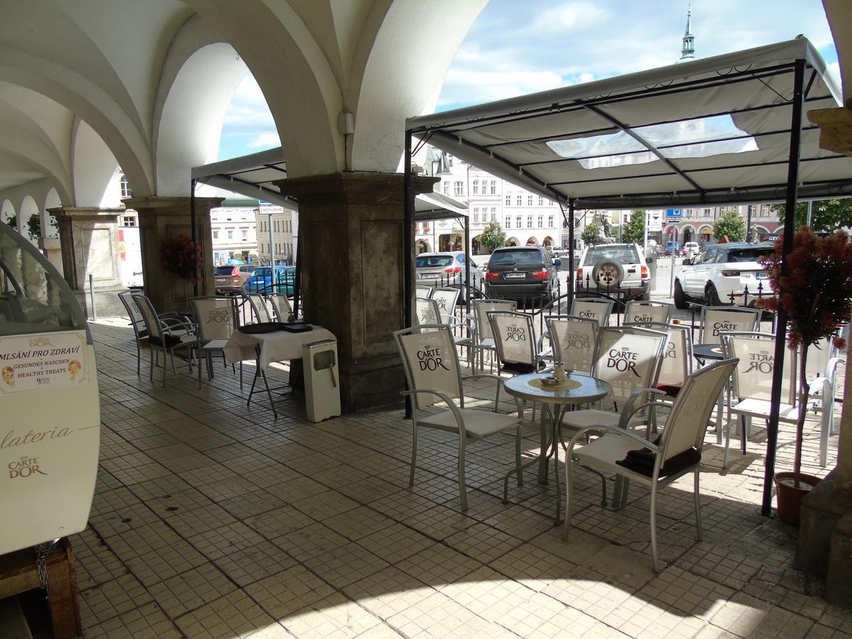 Gl Hotel Трутнов Экстерьер фото