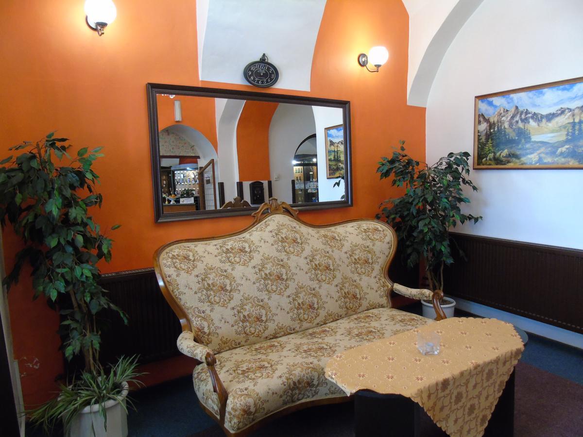 Gl Hotel Трутнов Экстерьер фото