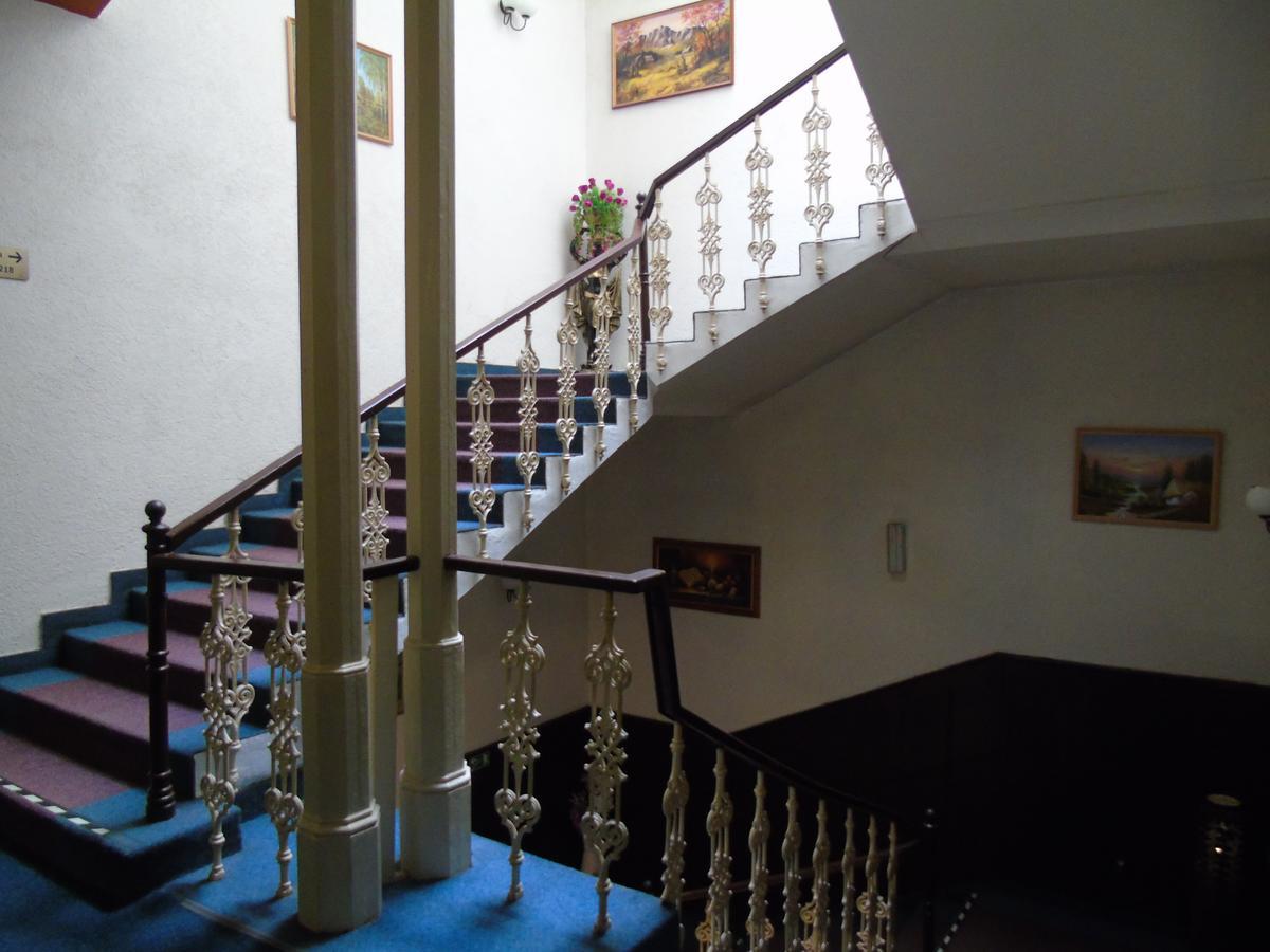 Gl Hotel Трутнов Экстерьер фото