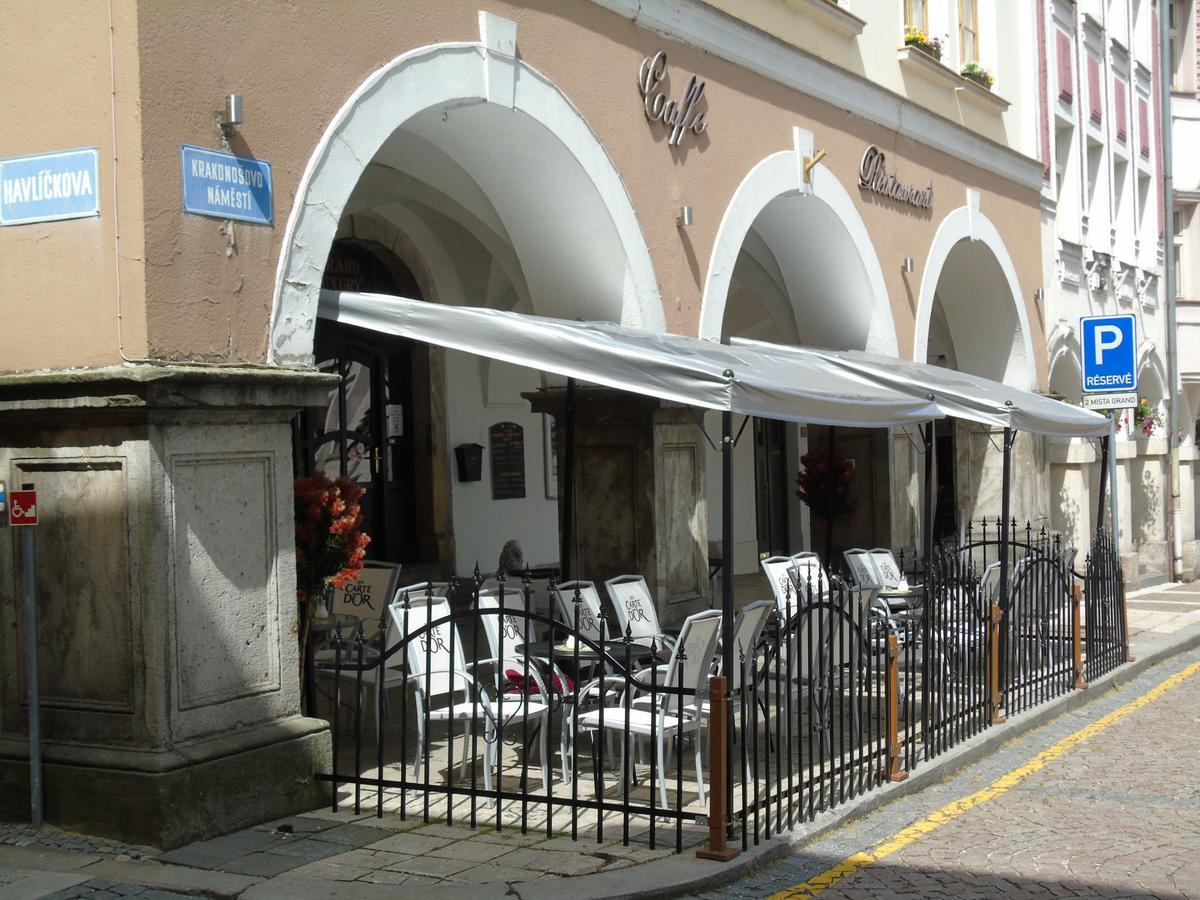 Gl Hotel Трутнов Экстерьер фото