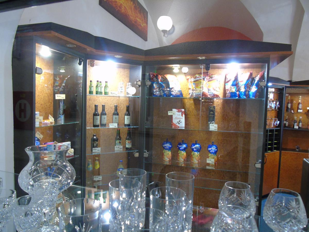 Gl Hotel Трутнов Экстерьер фото