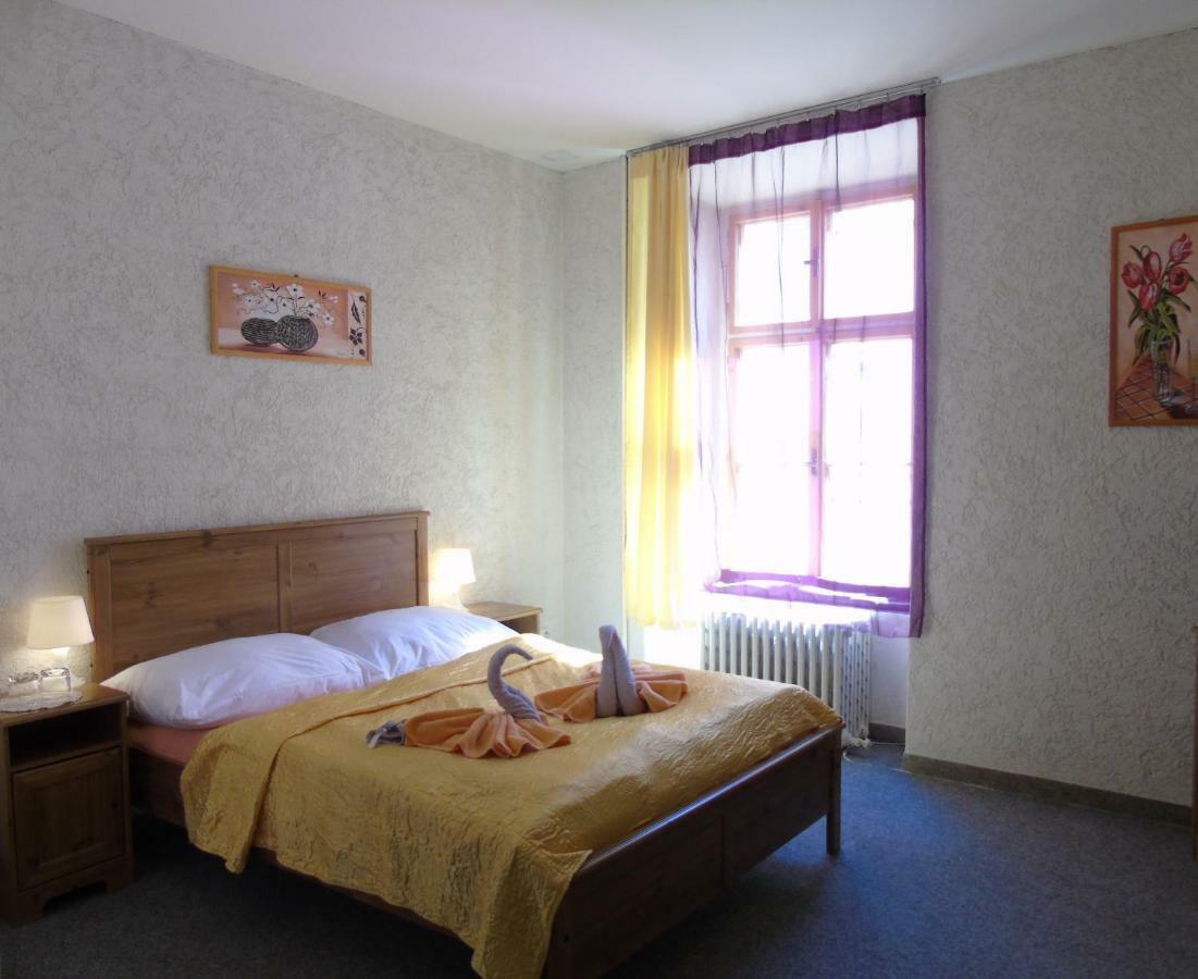 Gl Hotel Трутнов Экстерьер фото